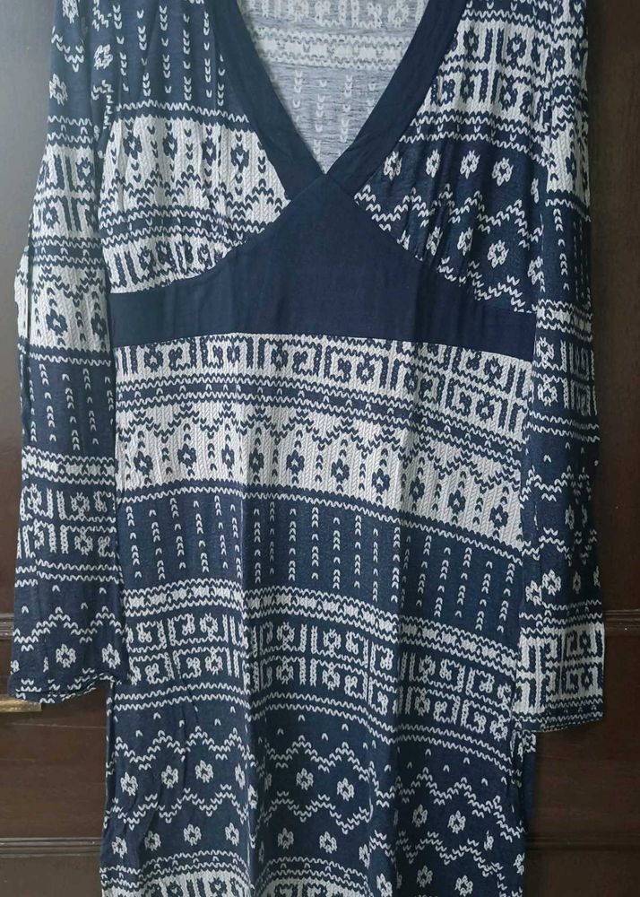 Patterned V-Neck Dress