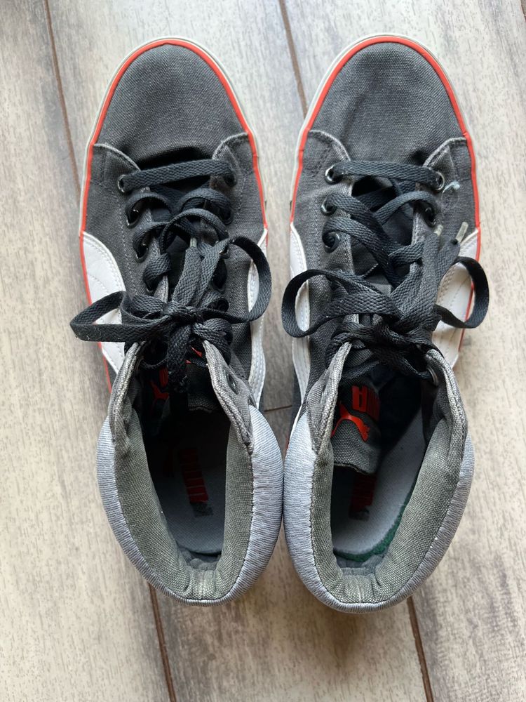 Cool PUMA Sneakers