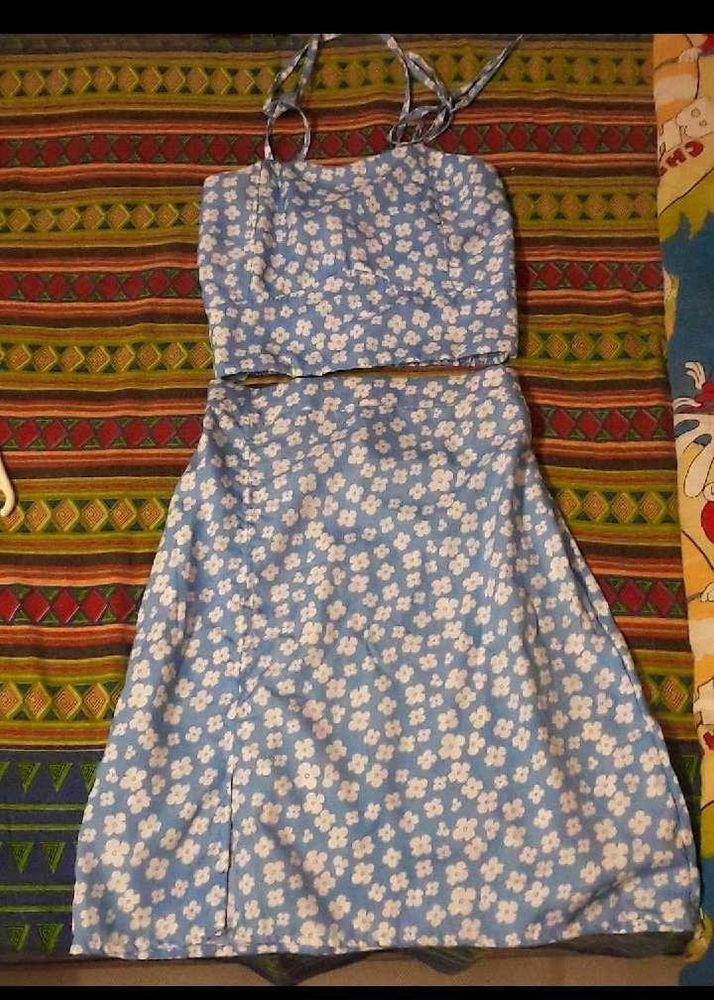 FREE DELIVERY Floral Two-Piece Set Blue Co Ord se