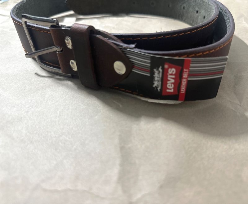 Levi&#39;s Leather Belt - Brown