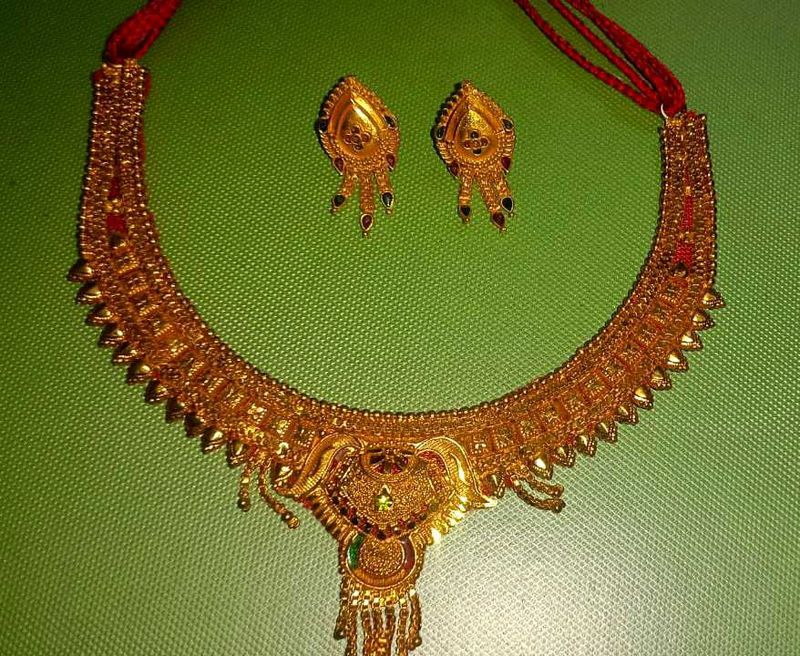 Elegant Gold-Plated Necklace Set