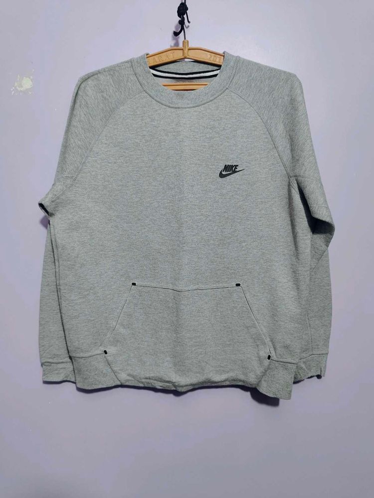 Nike Logo Sweatshirt Grey