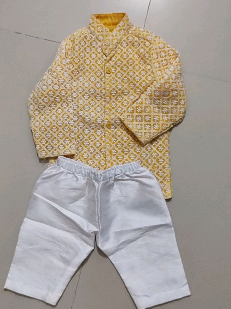 Boy&#39;s Embroidered Kurta Pajama Set