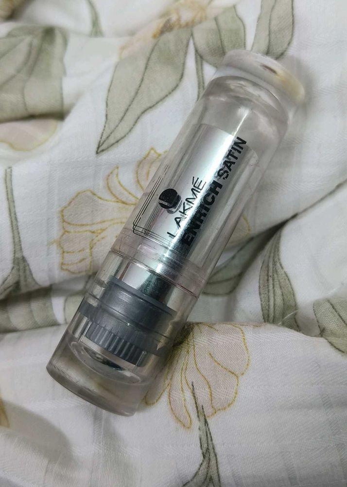 Lakme Enrich Satin Lipstick