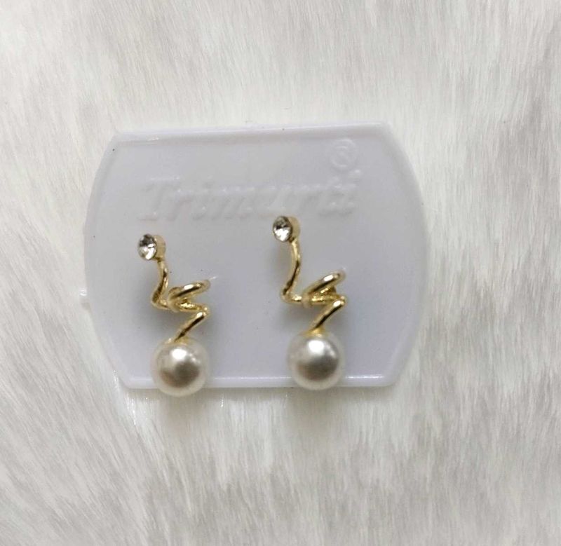 STUDS EARRINGS