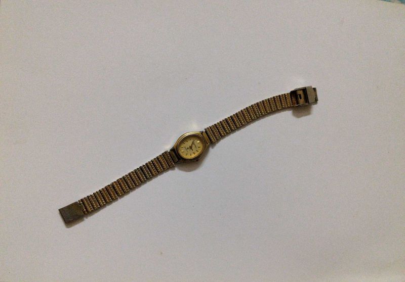 Vintage Gold-Tone Ladies Watch