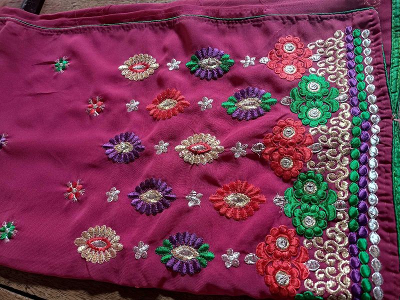 New Stylish Women&#39;s Saree