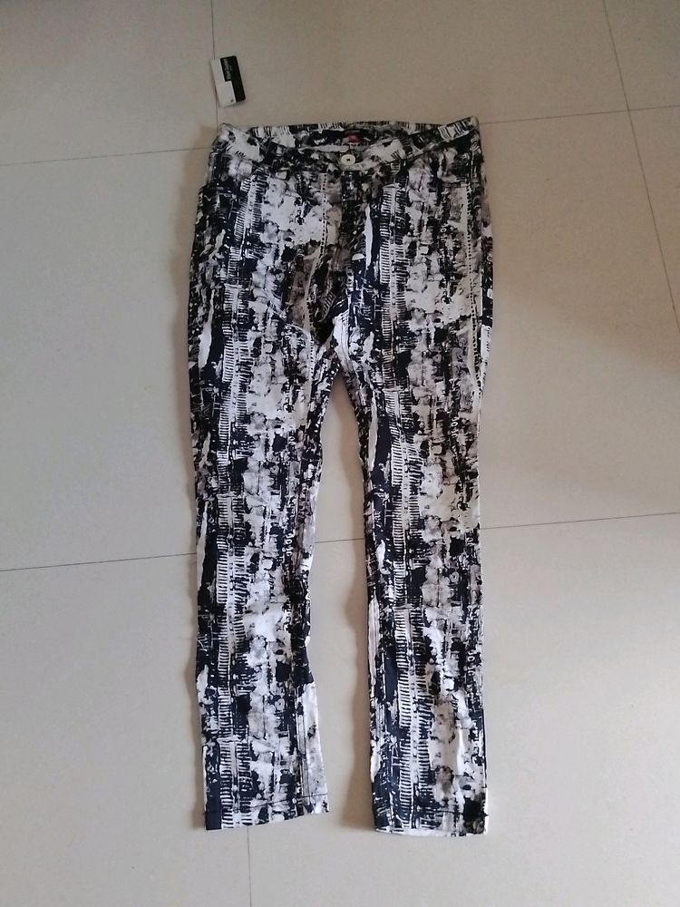 Design Pant Size (30)