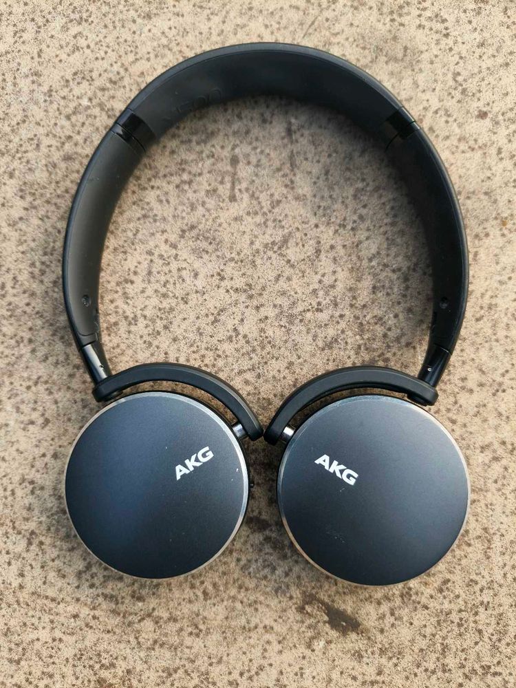 AKG Y500 Wireless Premium Headphone 🎧