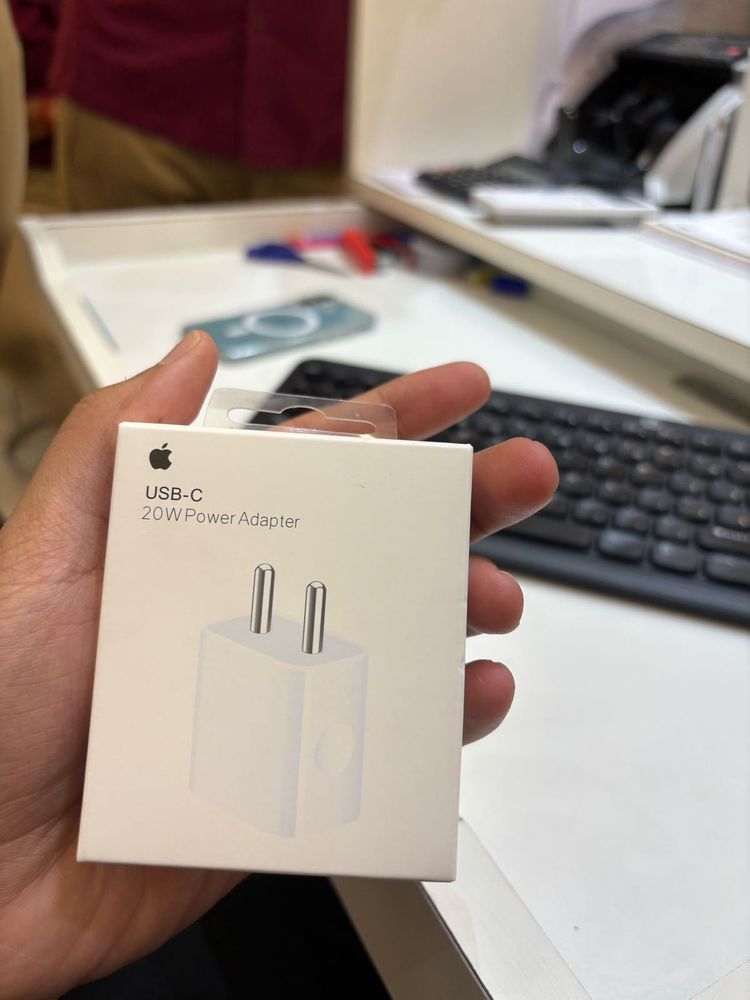 Apple 20W USB-C Power Adapter