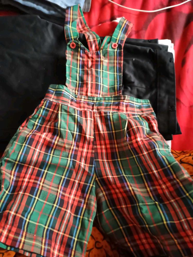 Cute Plaid Jumper ( coins ✅)