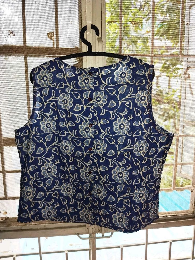 Sleeveless Indo-western Top