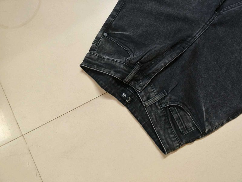 best women jeans it&#39;s in a good condition