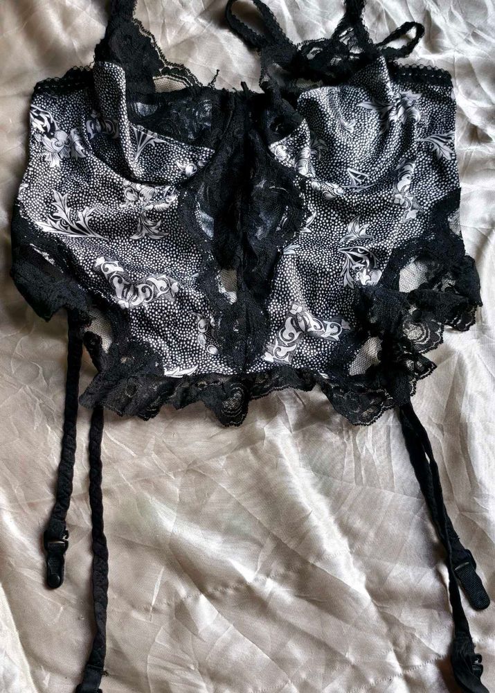 11.6.4 SEXY GOTHIC CORSET