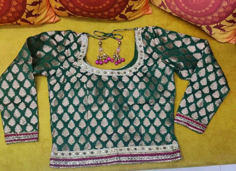 💚 Brocade Padded Blouse