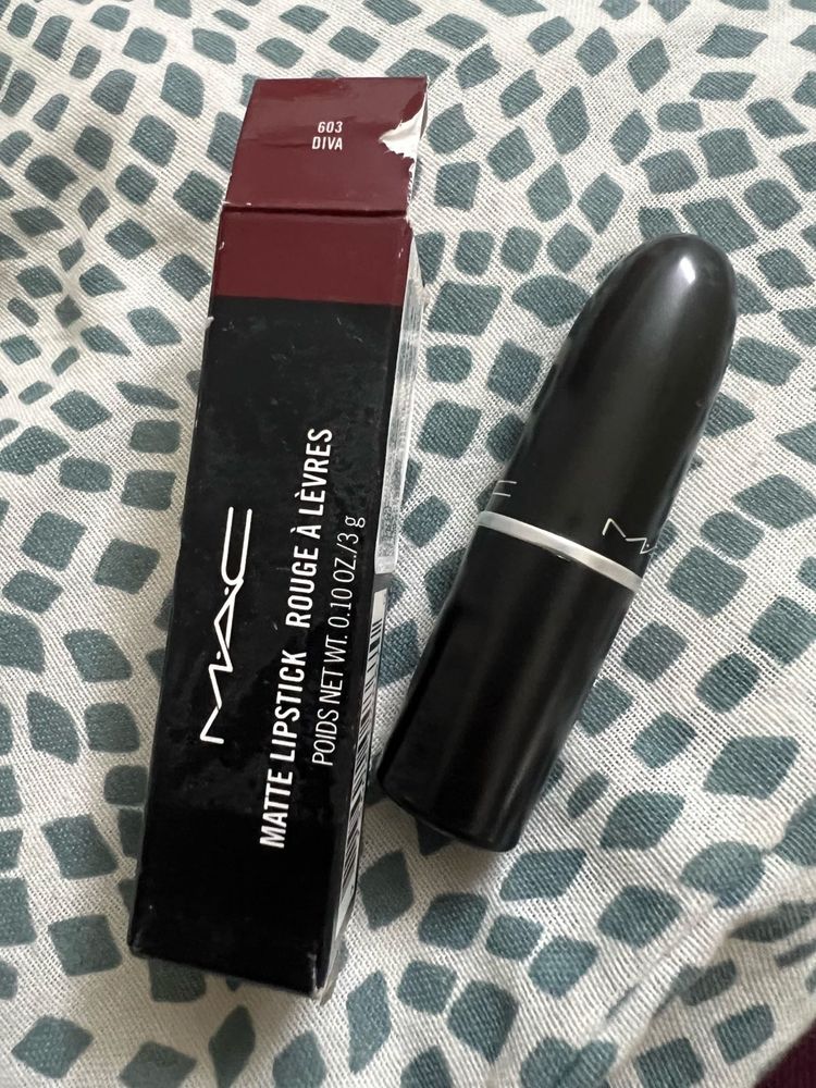 New MAC Matte Lipstick - Diva
