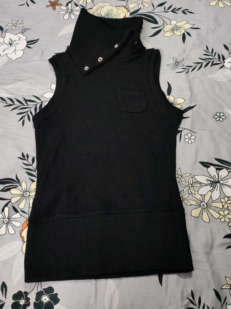 Black Sleeveless Turtleneck Top