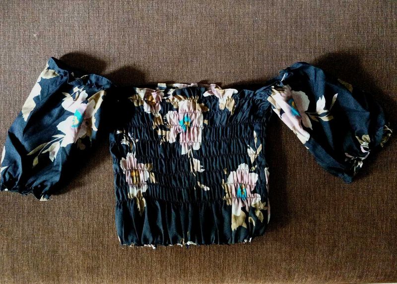 Floral Off-Shoulder Crop Top
