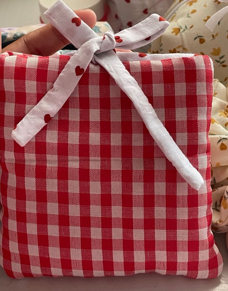 Red Gingham Pouch🍒❤️