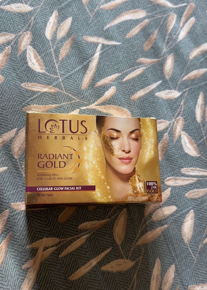 Lotus Herbals Glow Facial Kit