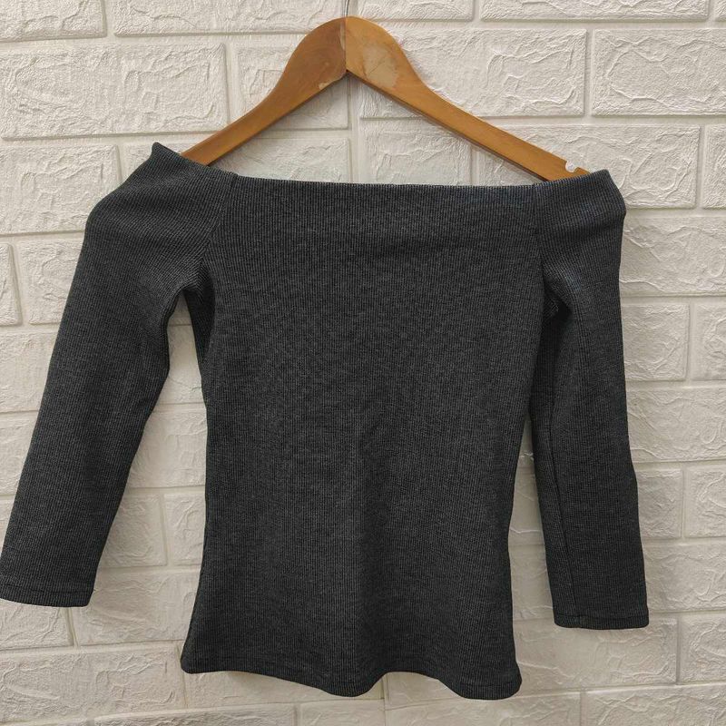 ZARA -Gray Off-Shoulder Knit Top