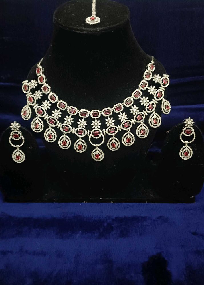 AD Round Necklace (Ruby)