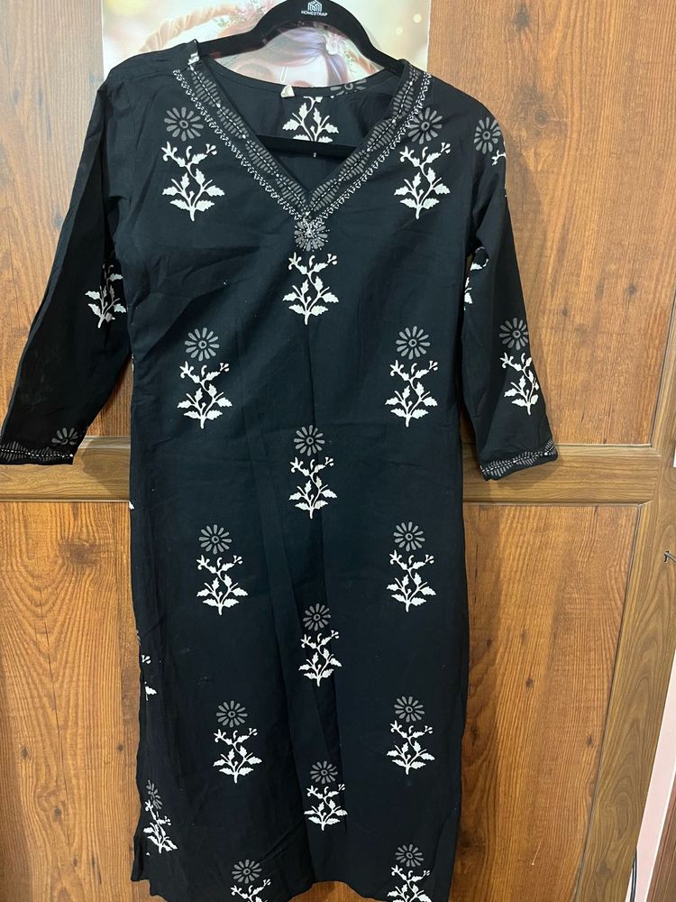 Elegant Black Floral Kurta