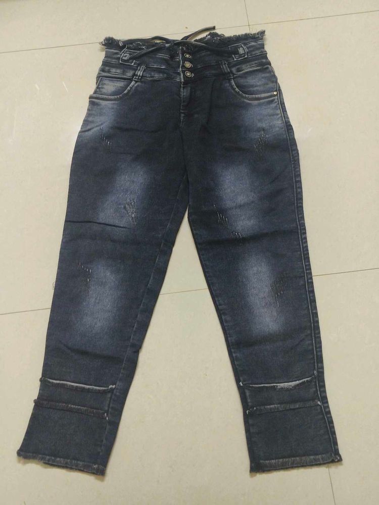 Stylish High-Waisted Jeans