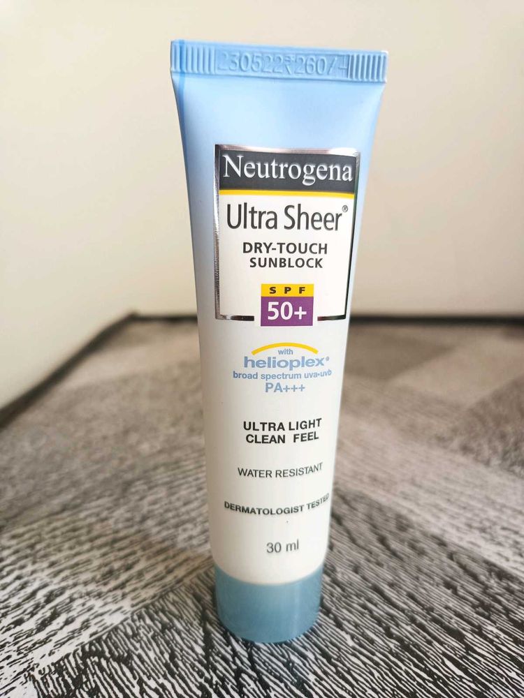 Neutrogena Ultra Sheer Dry Touch Sunblock Spf 50+