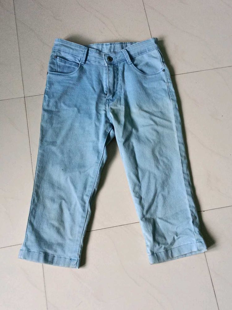 Capri Jeans - Light Wash