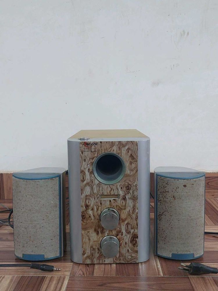 Base With 2 Speakers