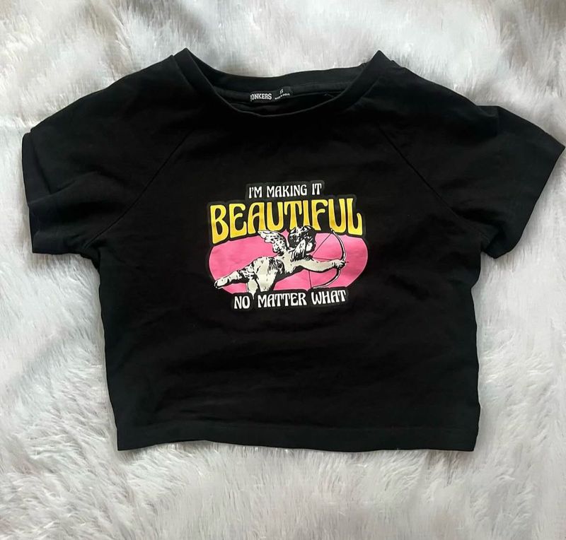 Black Printed Crop Tee Size -xs