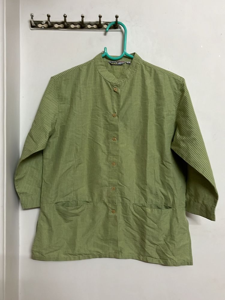 Green Shirt With Mandarin Collar, Front Pockets