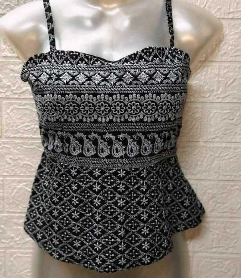 Spaghetti Embroidery Crop Top