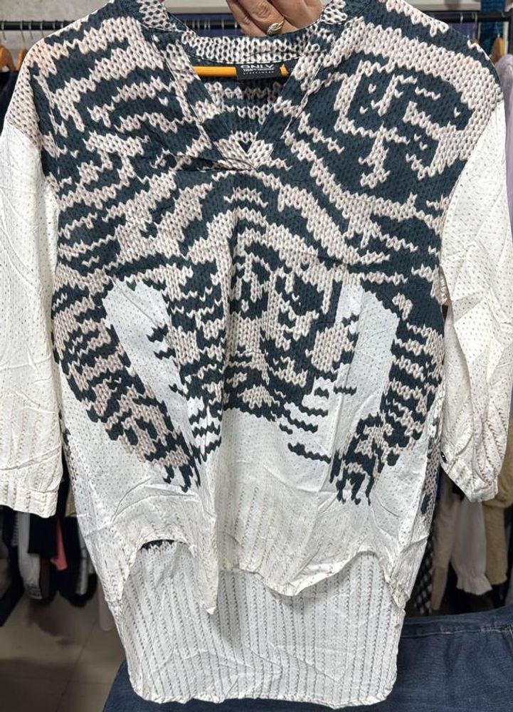 Beautiful new  top