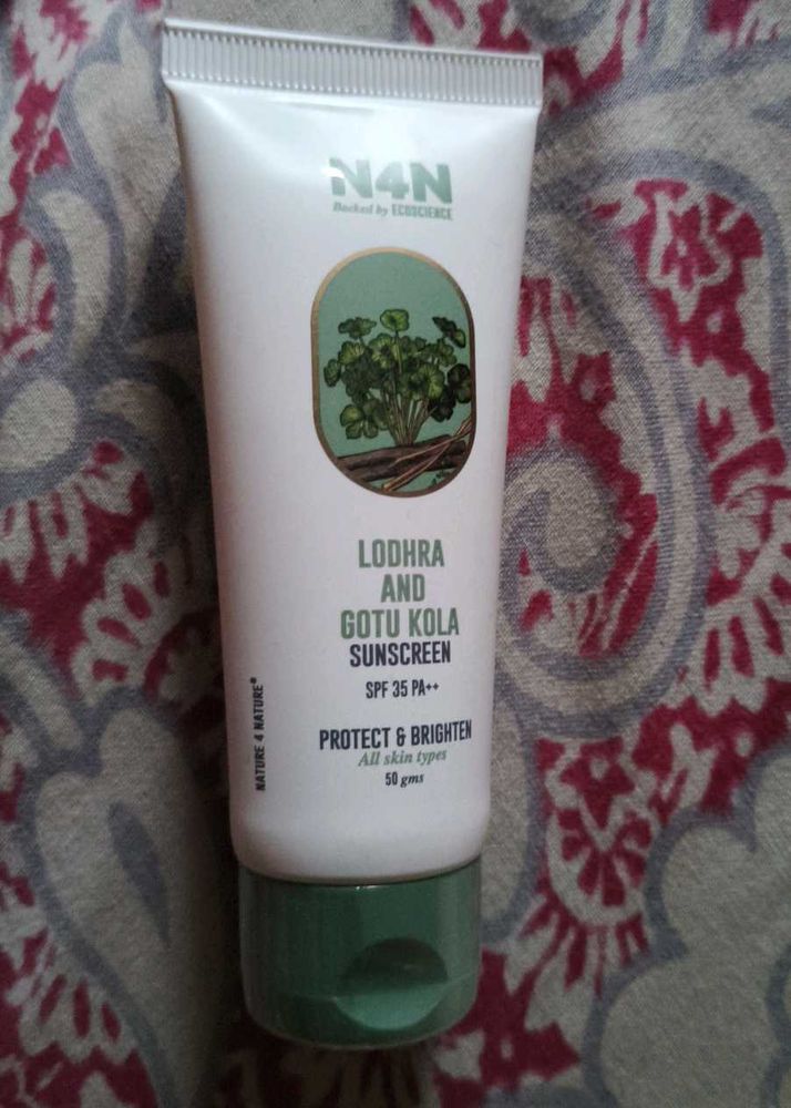 N4N Lodhra &amp; Gotu Kola Sunscreen SPF 35