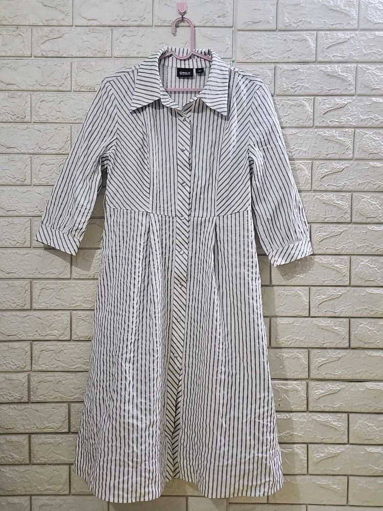 ONLY Medium Striped Shirt Dress – Elegant &amp; Versa