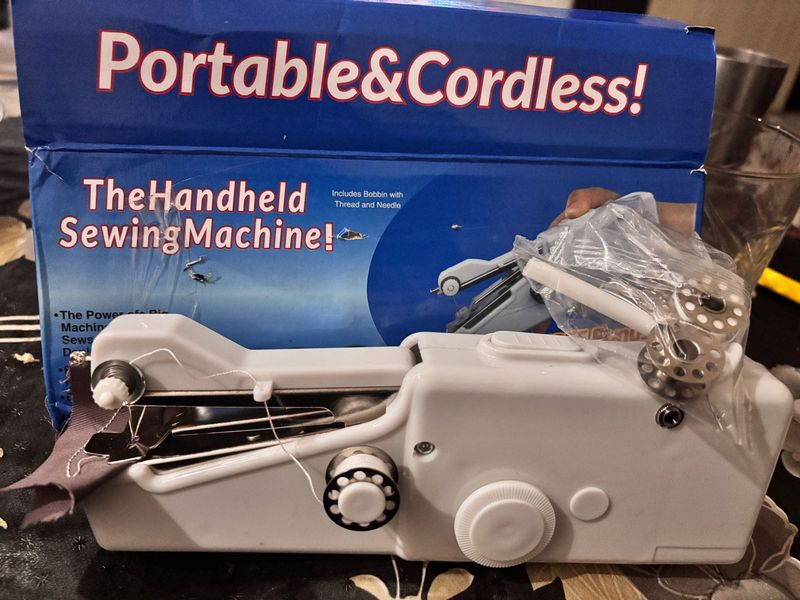 The Handling Sweing Machine