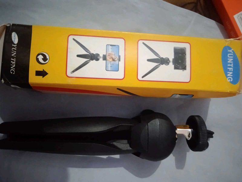 Yunteng Mini Tripod