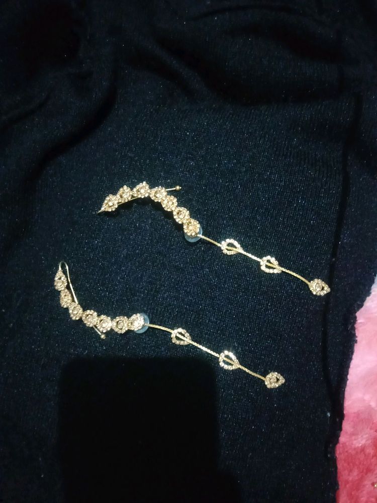 pretty golden color earrings . good looking for party wear outfits.