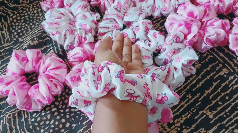 Pink Print Scrunchie..