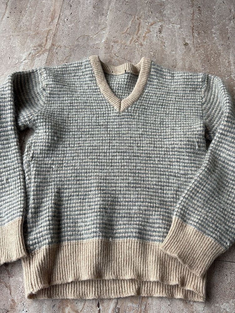Vintage Style Knit Sweater