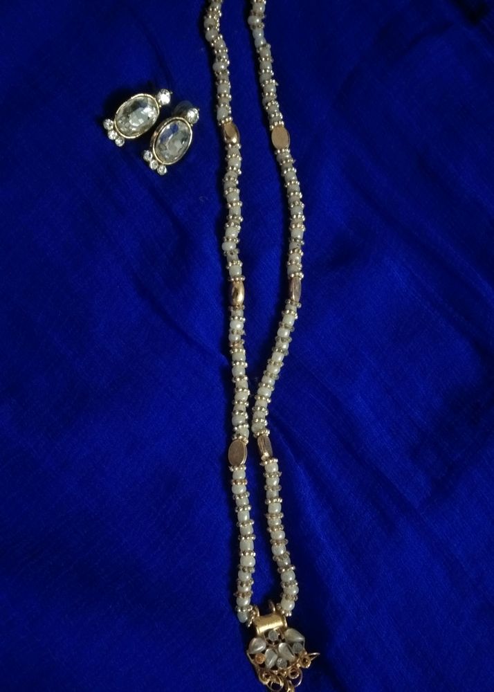 Stone Studs And Beautiful Chain