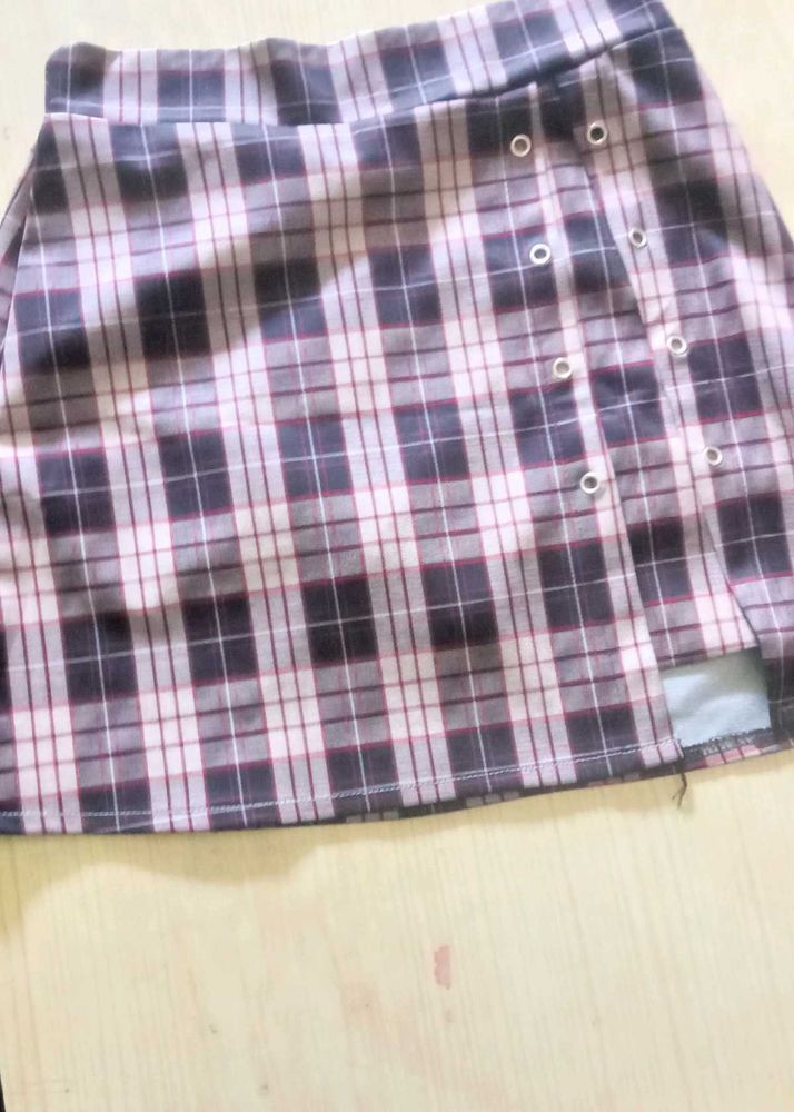 Mini skirt And Trousers For Girl