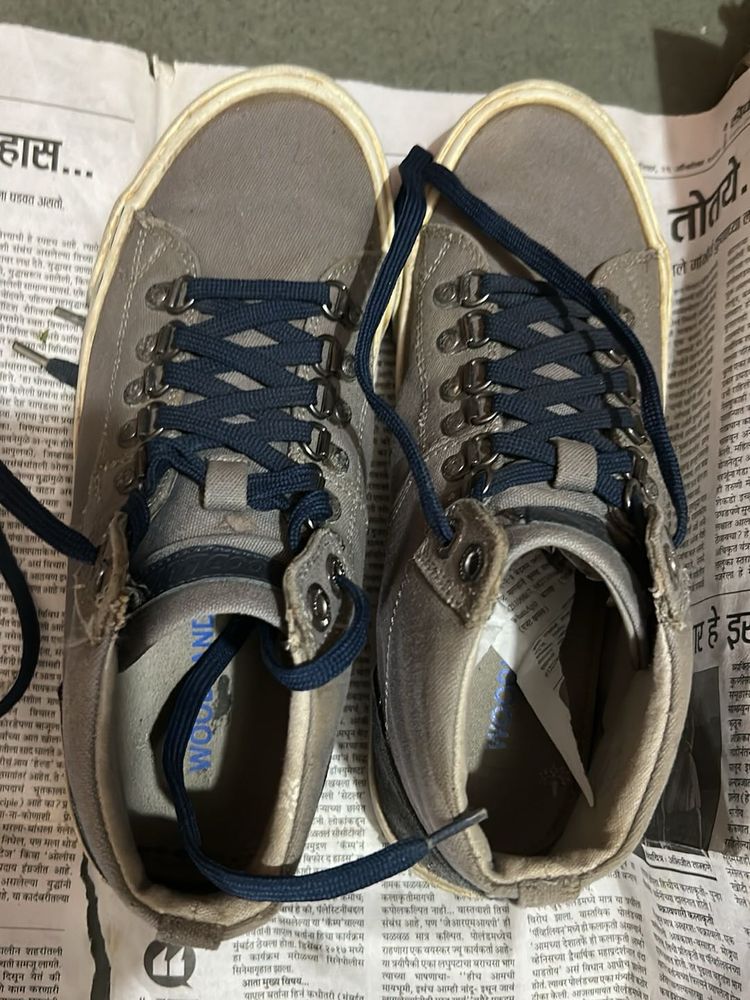Woodland Casual Sneakers