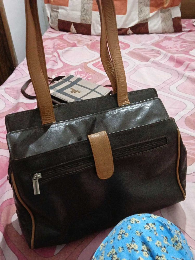 Get 3 Handbags 1 Sling Bag