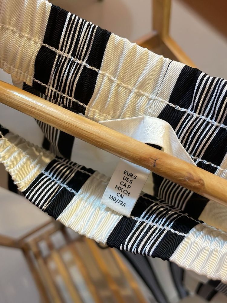 H&amp;M new not used Striped Casual Pants