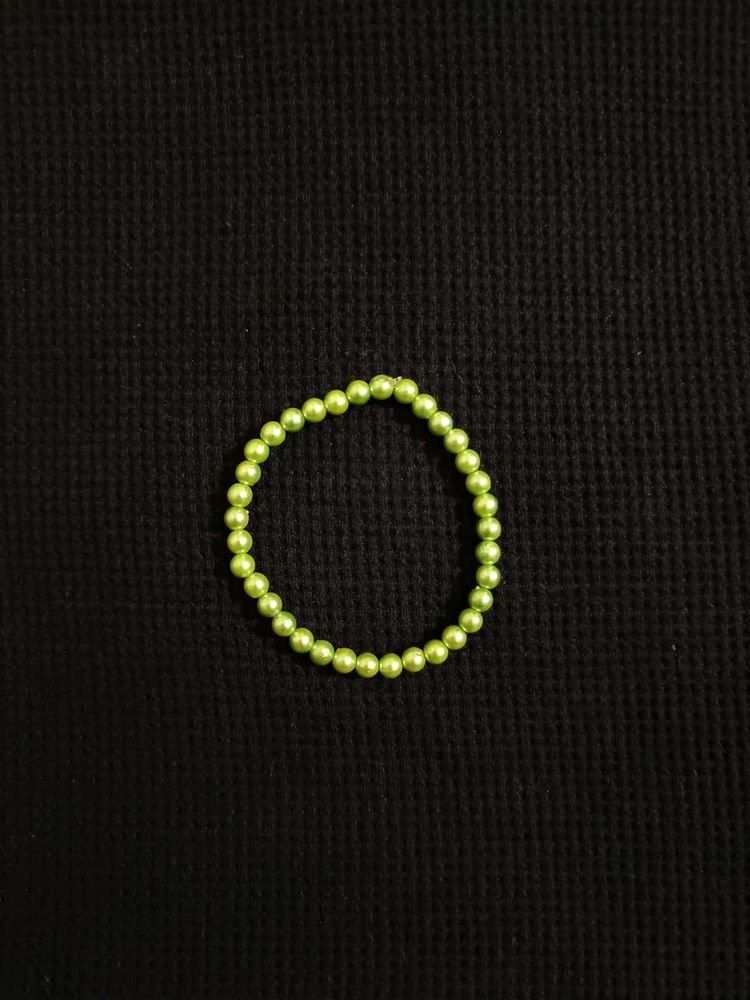 Tiny Green Beads Bracelet