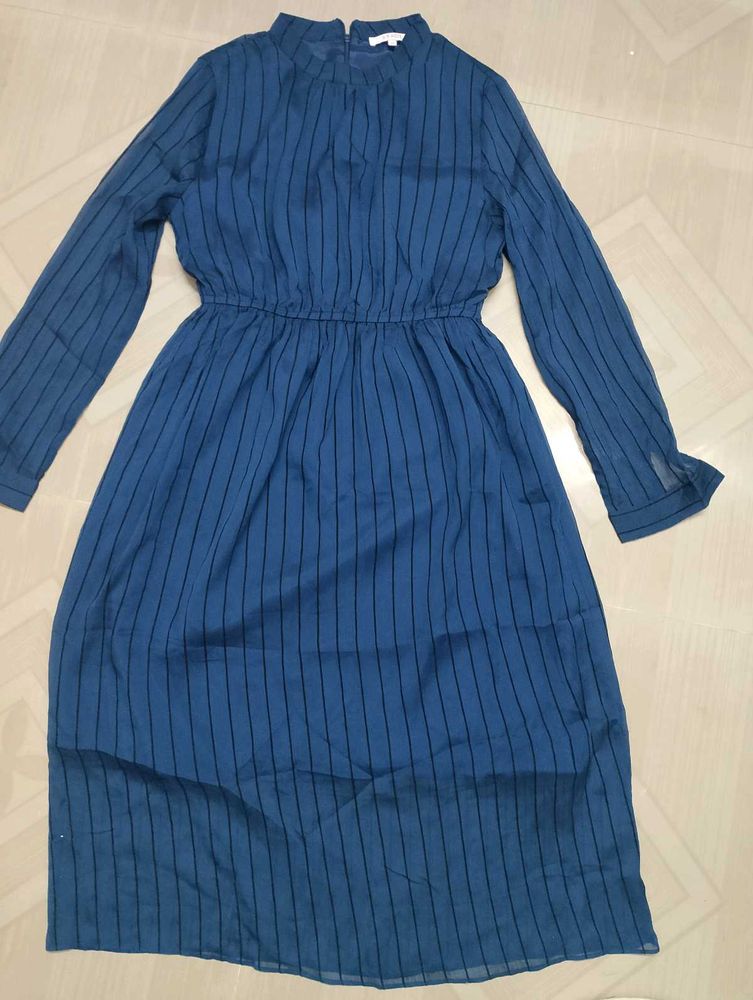 Vintage Blueline Maxi Dress 👗