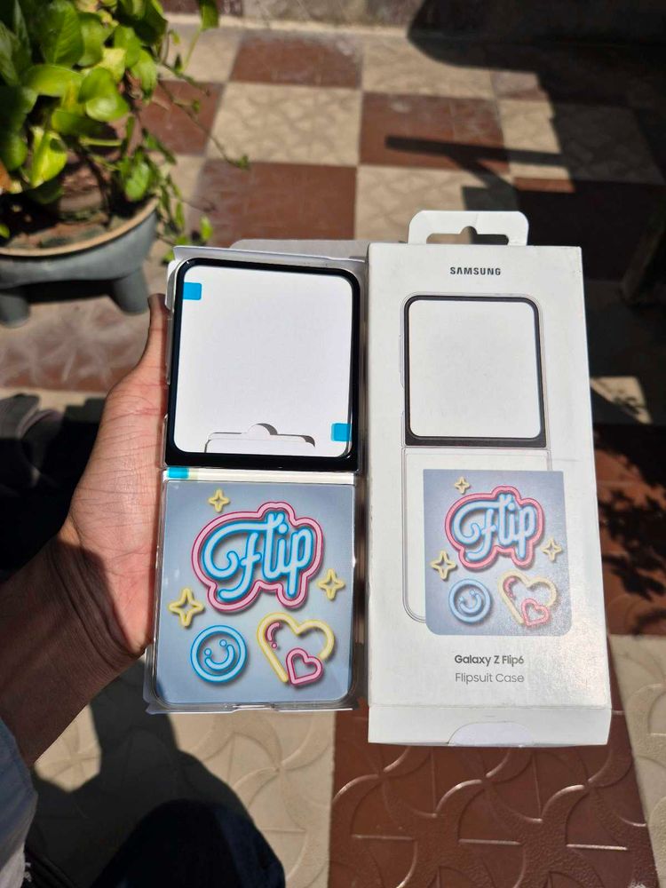 Samsung Galaxy Z Flip6 Flipsuit Case (Silver)